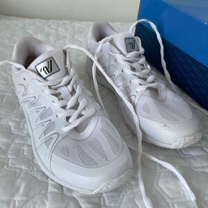 Varsity Edge cheer shoe 6.5